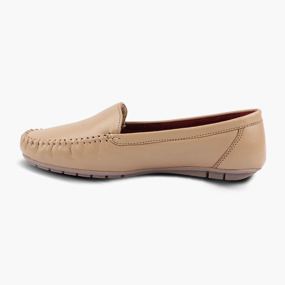 Pointed-Toe Leather Loafers for Women with Extra Cushion