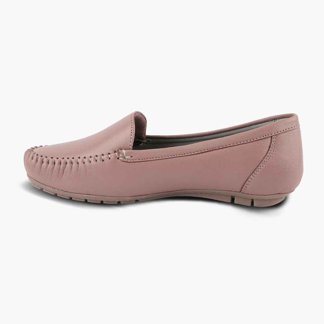 Pointed-Toe Leather Loafers for Women with Extra Cushion